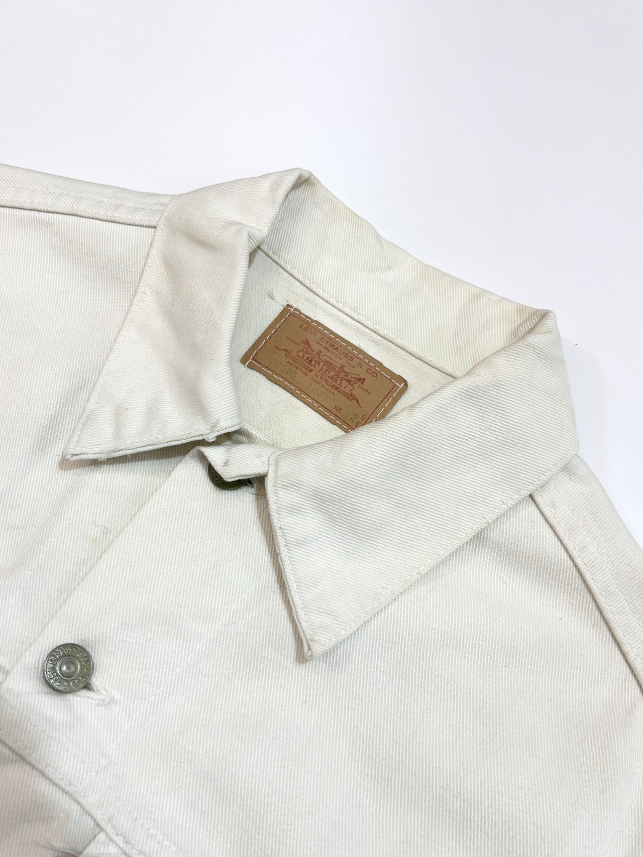 60s Levi’s "70505-1051" WHITE DENIM JACKET MADE IN USA Size 42