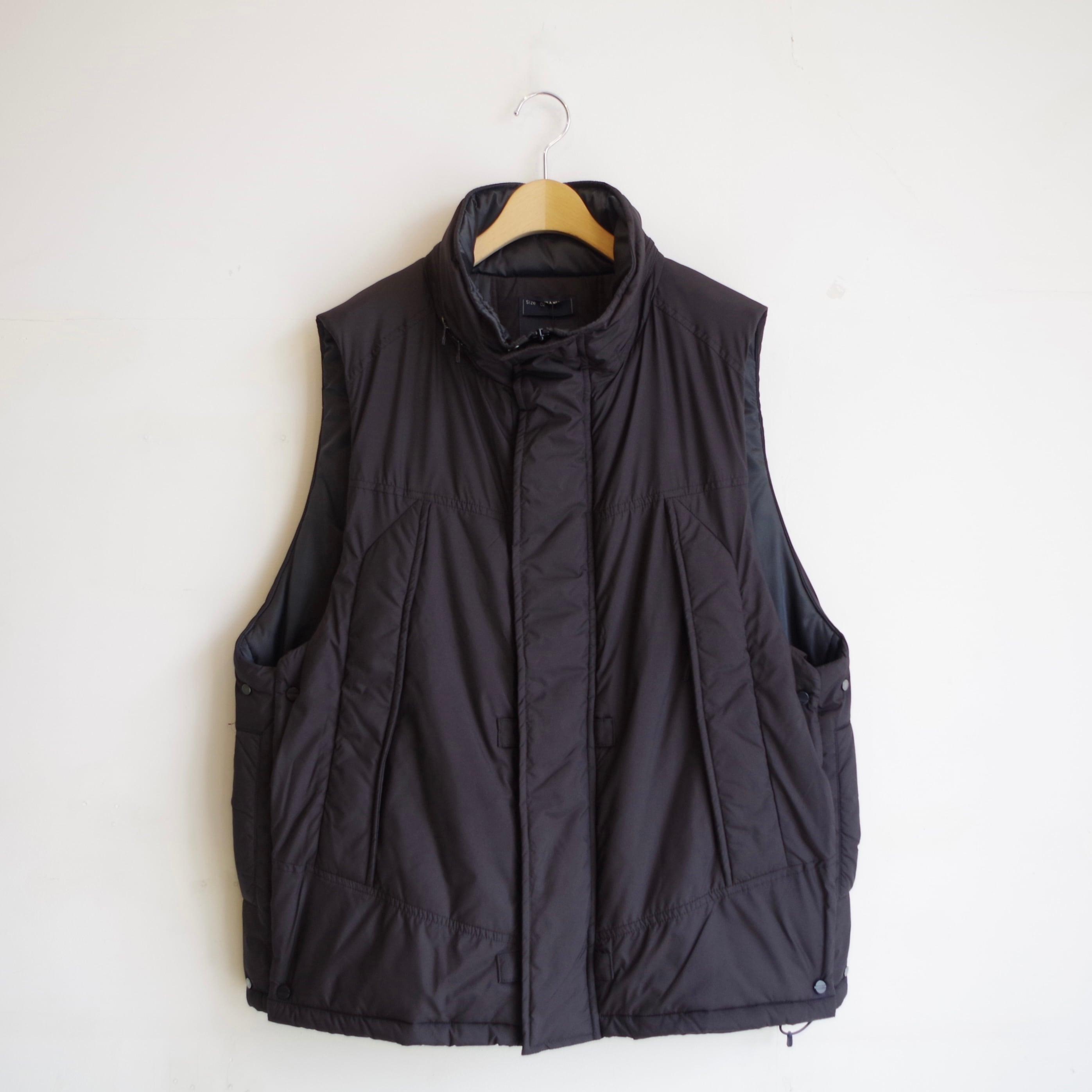 meanswhile PrimaLoft® Padding Vest Lamp Black | 1F Store
