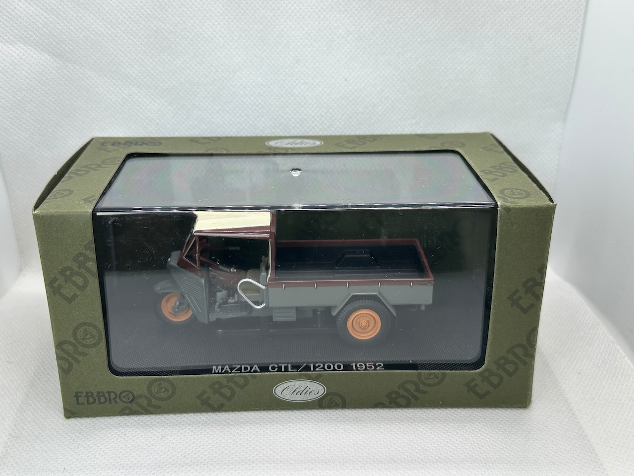 【エブロ】1/43 マツダ CTL / 1200 1952 買取品