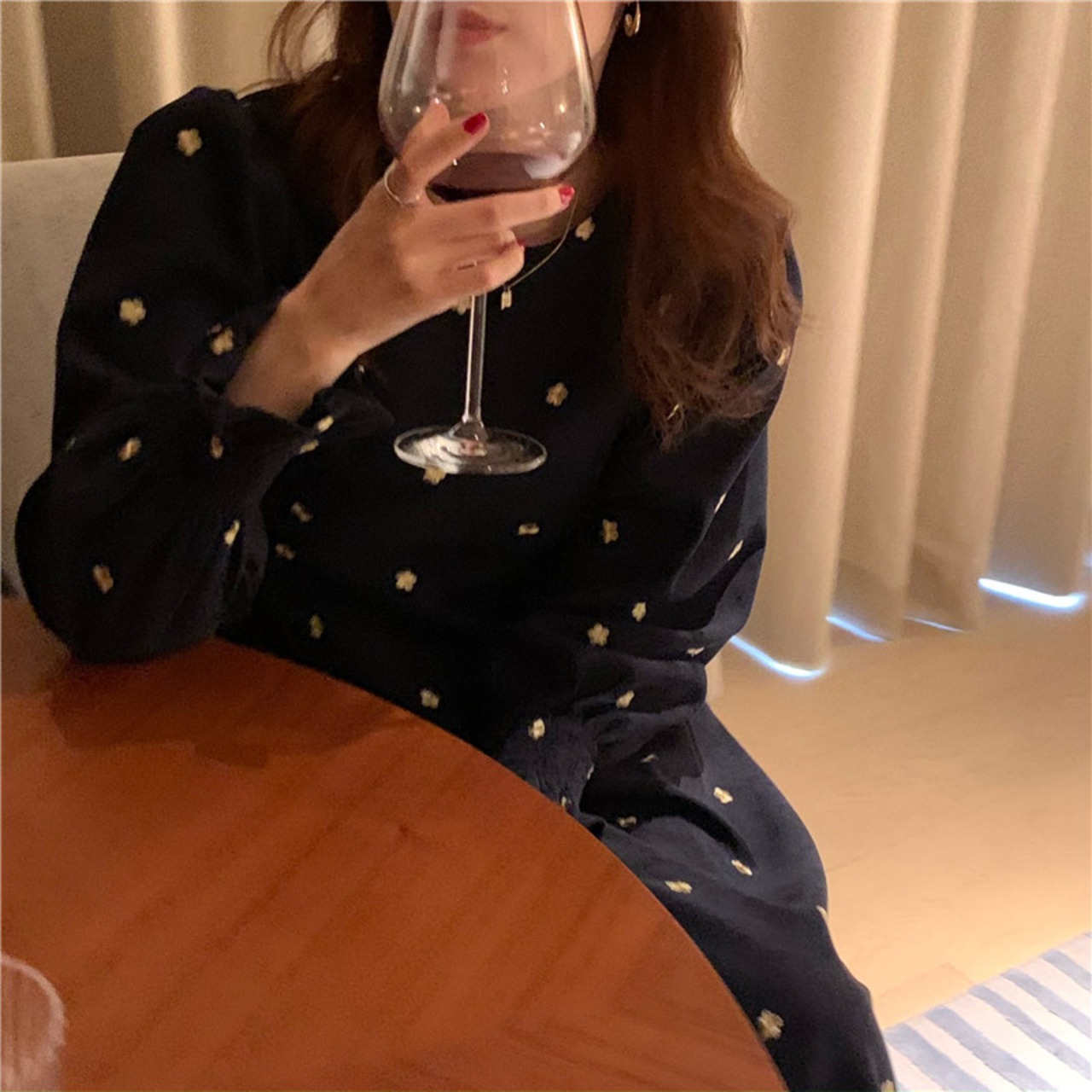 刺繍フレンチスタイルミドル丈ワンピース