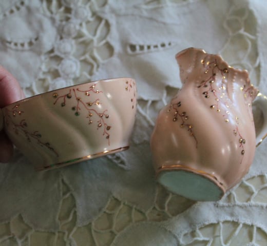 デミタスサイズ ティーセット 9点 ピンク メロン形 花形レリーフ 金彩
