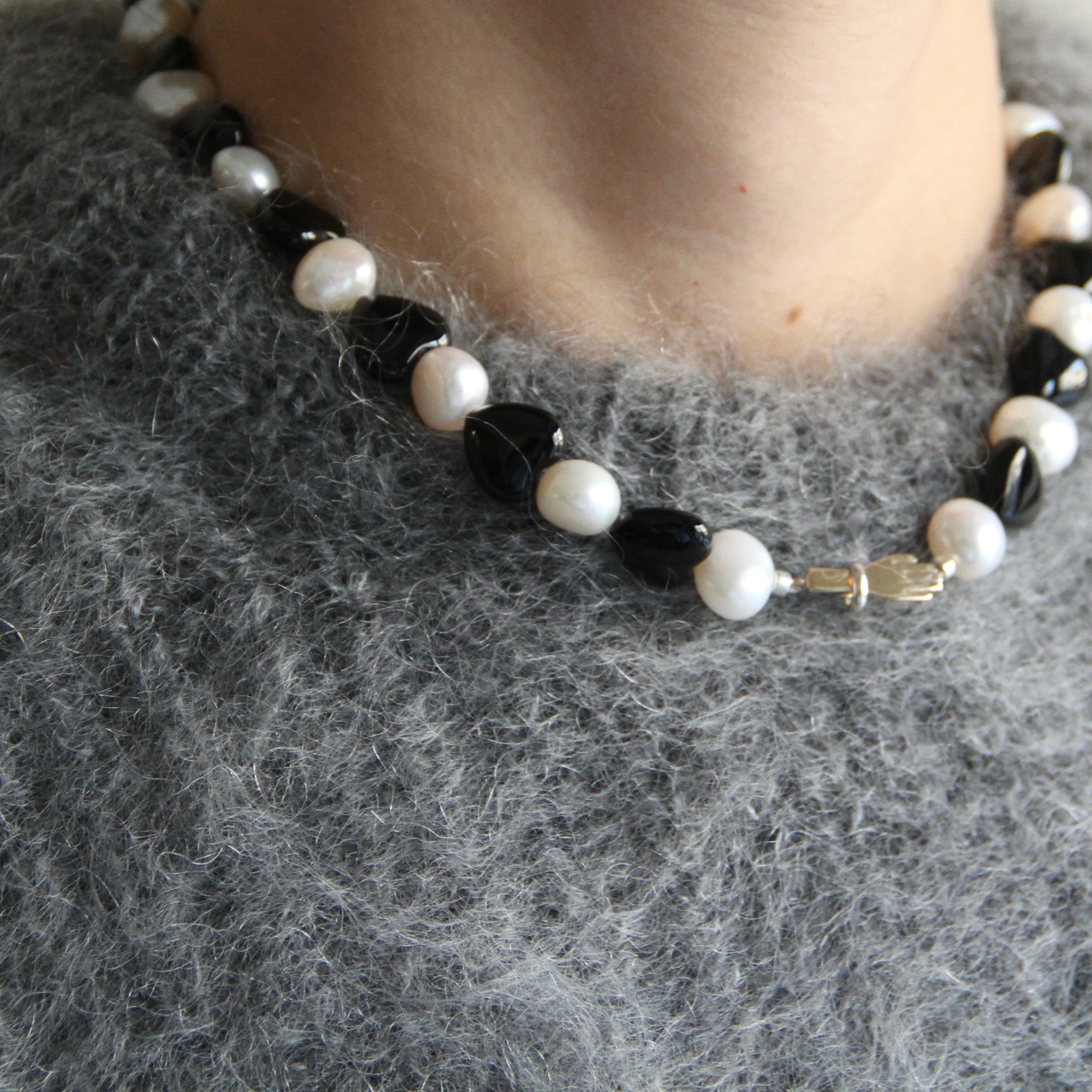 PALA【 womens 】onyx & pearl & hand parts necklace | Terminal