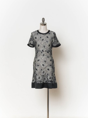 MARC by MARCJACOBS マークバイマークジェイコブス デイジー総レースワンピース