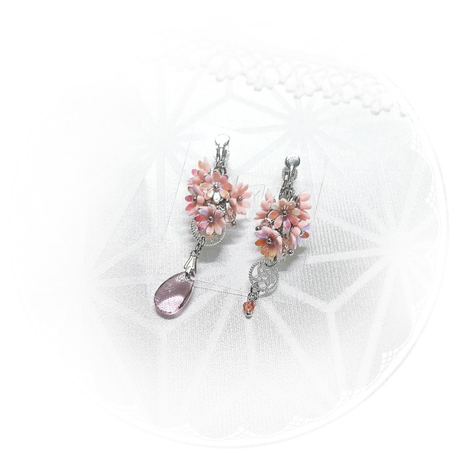 【イヤリング】銀の歯車に華咲いて