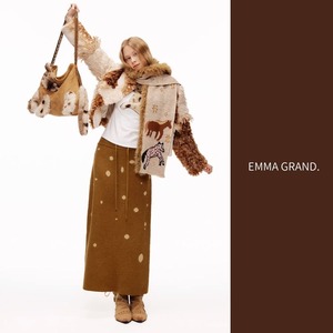 銀河を歩く馬たちのファーニットマフラーにします　E00620