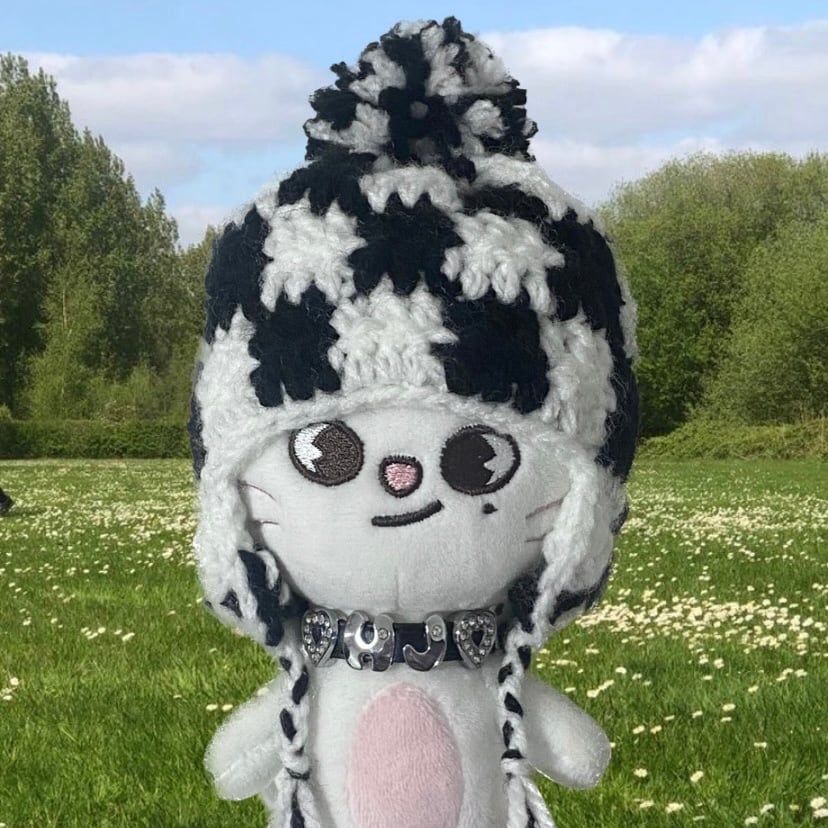 Ars様手編みの帽子付き小人型ぬいぐるみ 毛糸 ハンドメイド・手芸 Ars様手編みの帽子付き小人型ぬいぐるみ