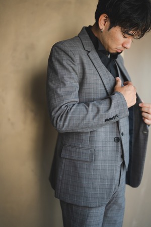 tuxedo/C06
