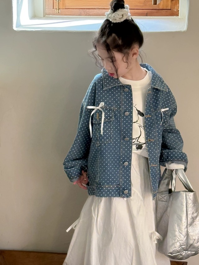 《取寄》 リボン水玉デニムジャケット （ホワイト） KMAI 2025春 韓国子供服 アウター ジャケット ジージャン デニム ドット dot 蝶々結び 女の子 （90~150cm）