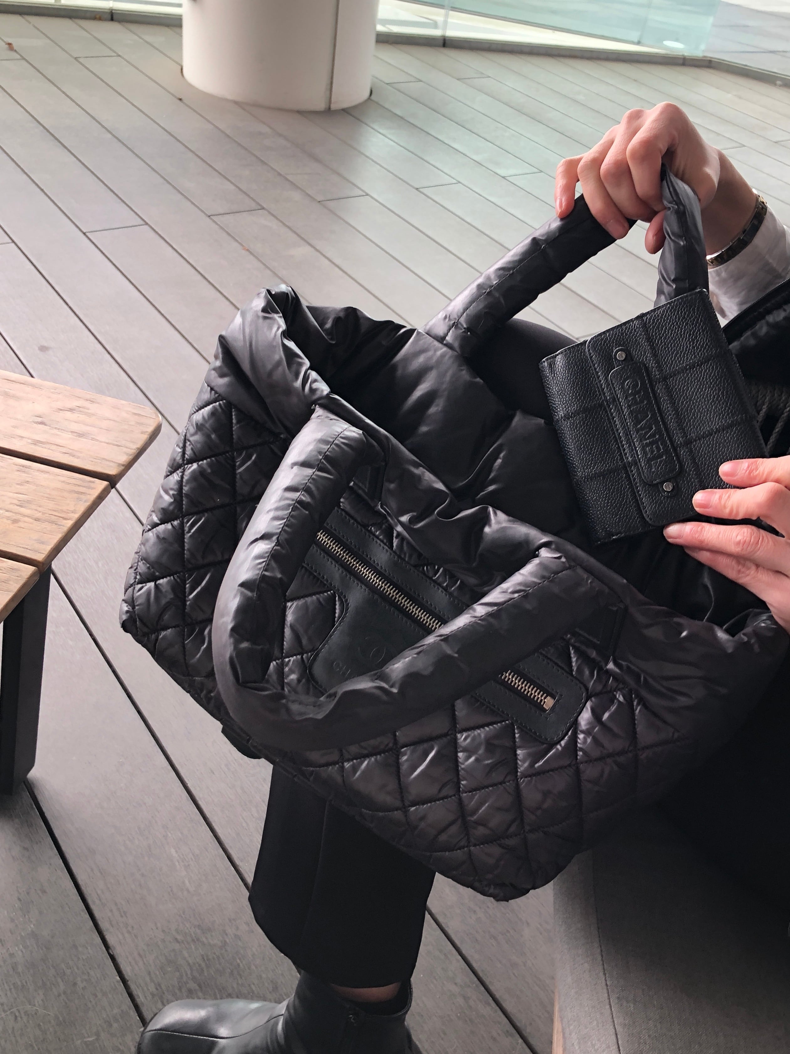 CHANEL シャネル チョコバー 財布 ブラック ロゴ キャビアスキン 二