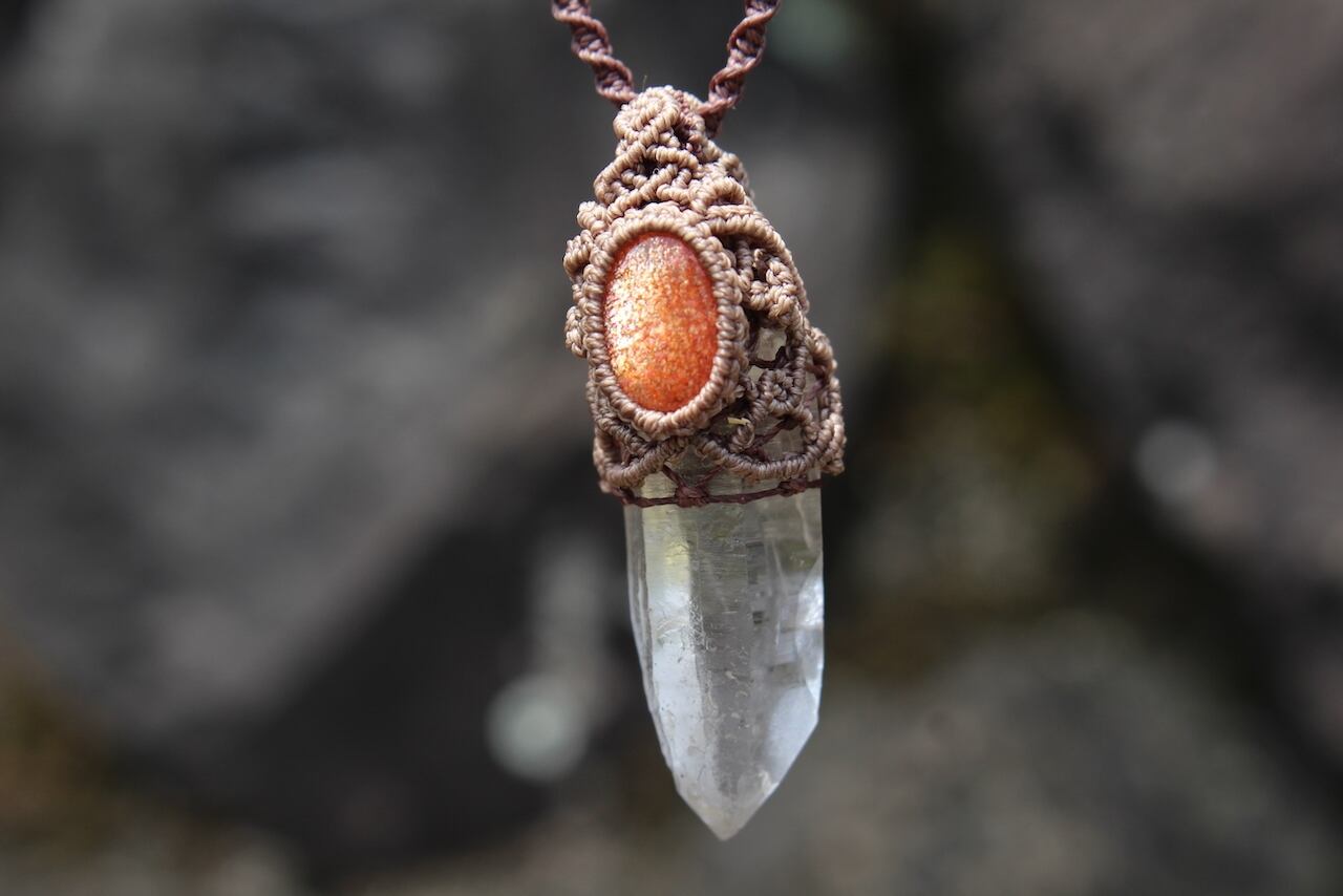 Himalayan crystal Sunstone micromacrame pendant