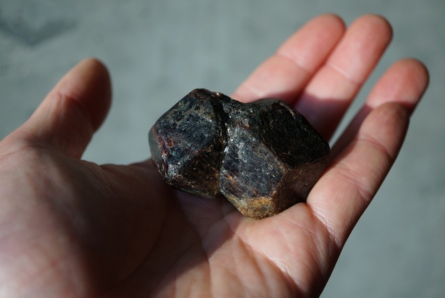 アルマンディン・ガーネット Almandine Garnet Twin 1024