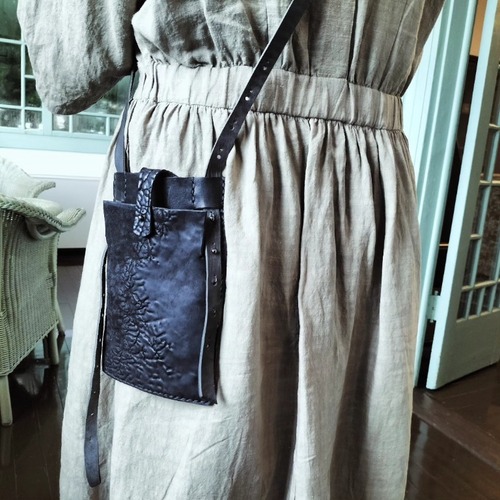 BLACK LAGOON POCKET SHOLDER 2B