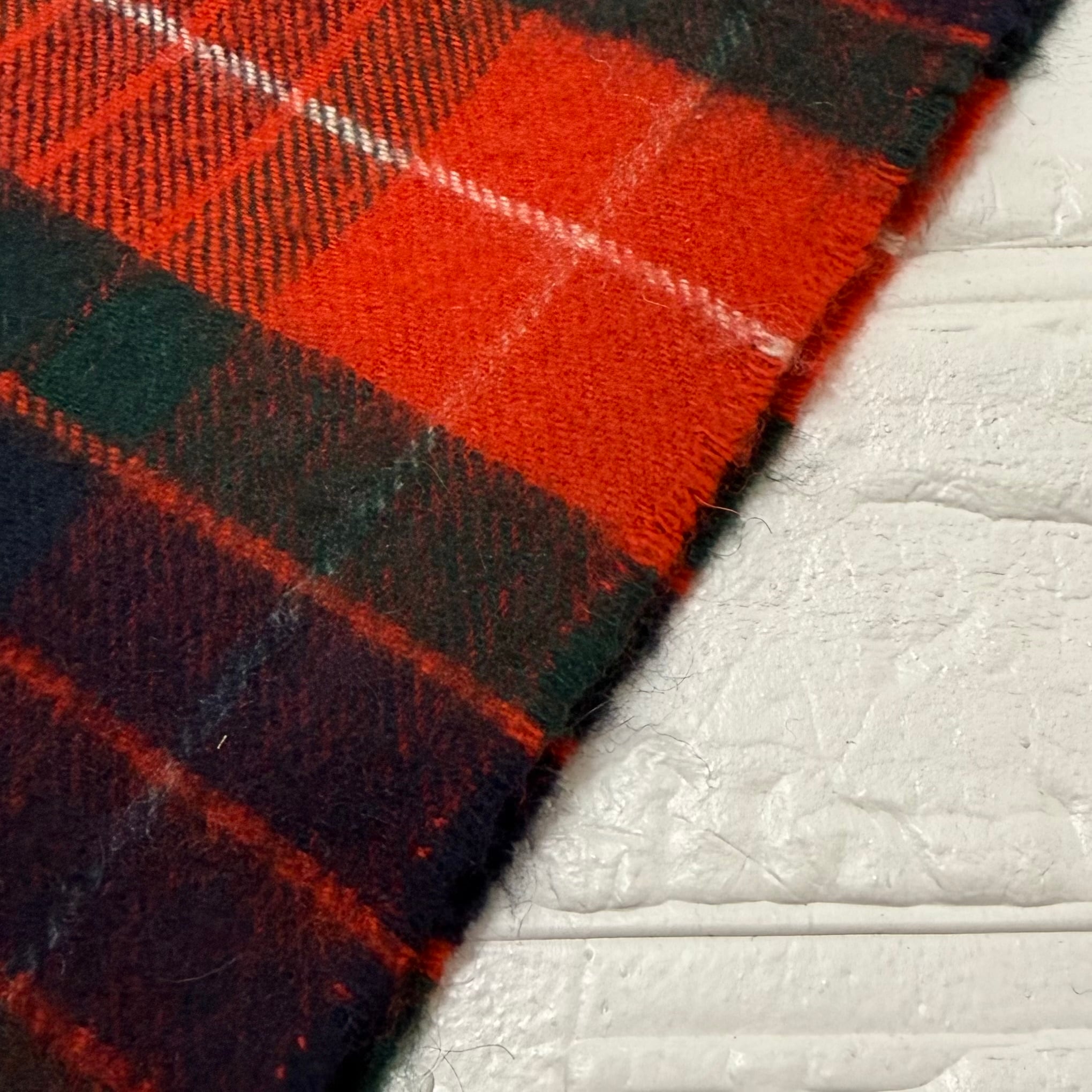 Johnstons of Elgin フレイザーレッド タータン カシミヤ×ウール