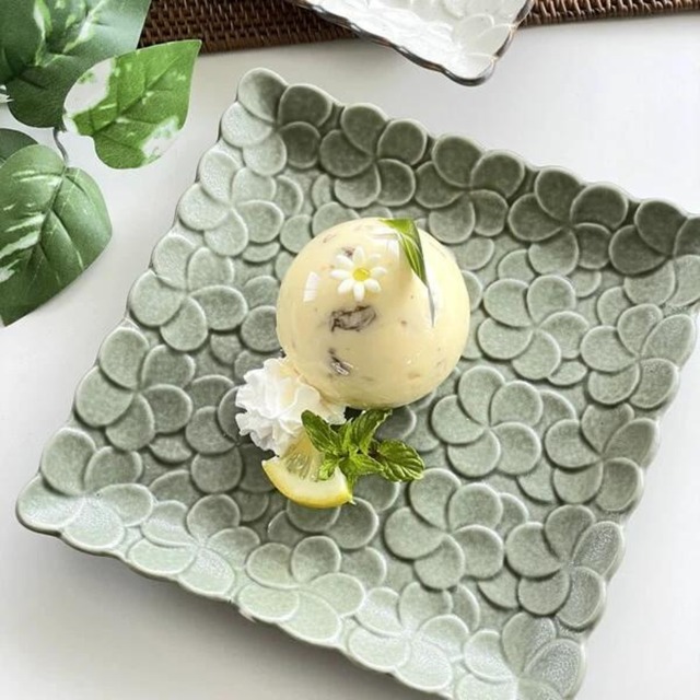 プルメリア 皿 中皿  取り皿 角皿 ケーキ皿 / 日本製 美濃焼