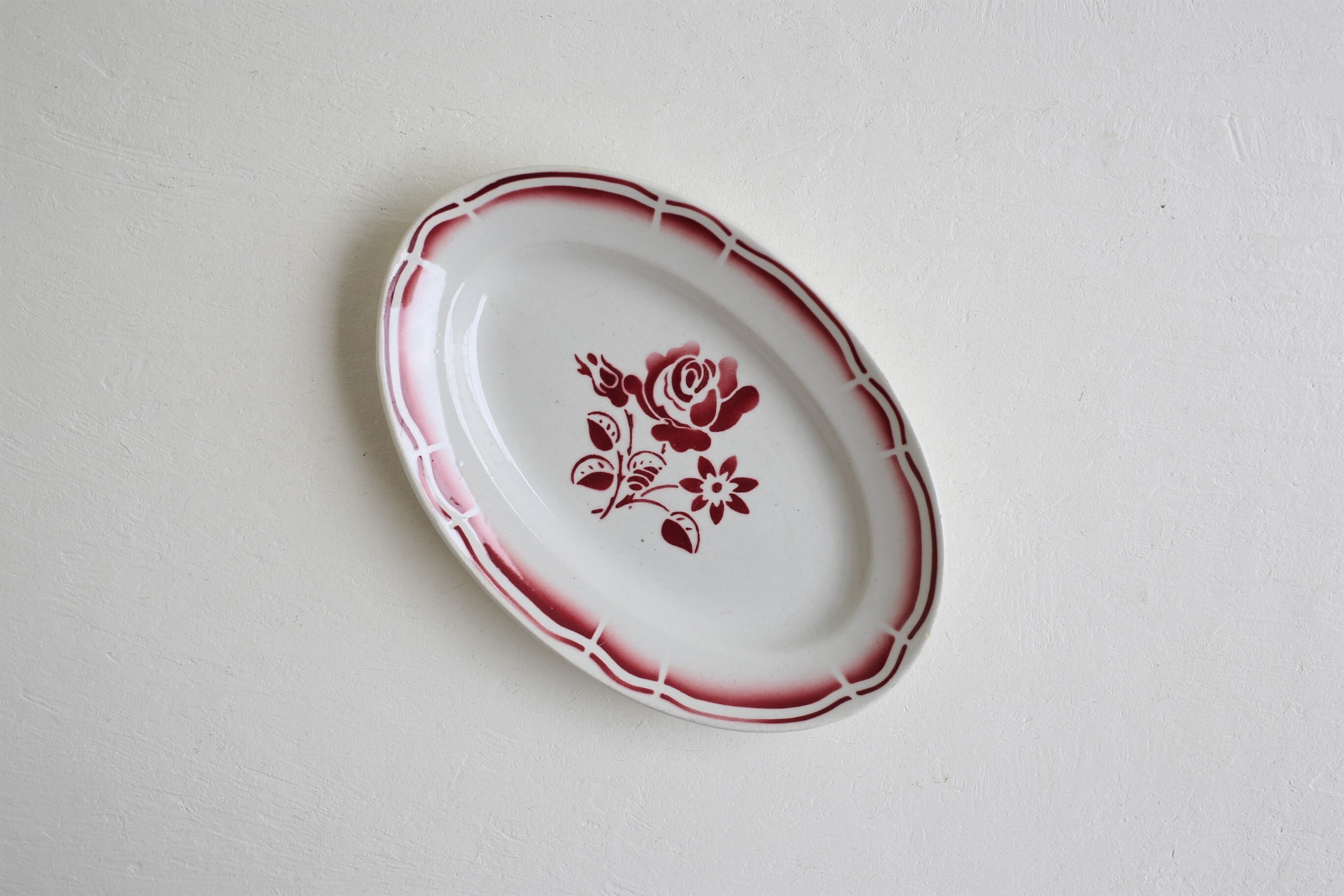 フランス アンティーク ヴィンテージ Badonviller バドンヴィレー オーバル皿 ローズ FB刻印 N-03556