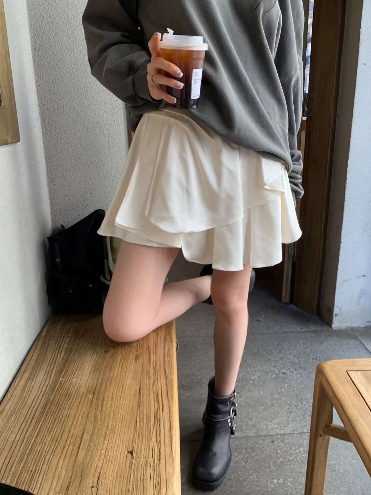 (予約) poster / Lyle skirt（サテン/レイヤード/スカートパンツ） 2color