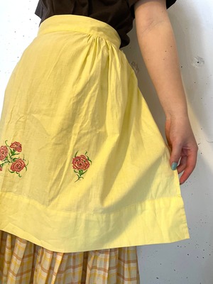 VINTAGE yellow flower print apron