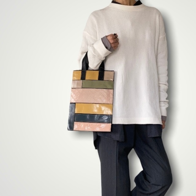 ZOZOTTE knit remake quilting totebag／ニットリメイク トートバッグ／ブルー系ペイズリー柄