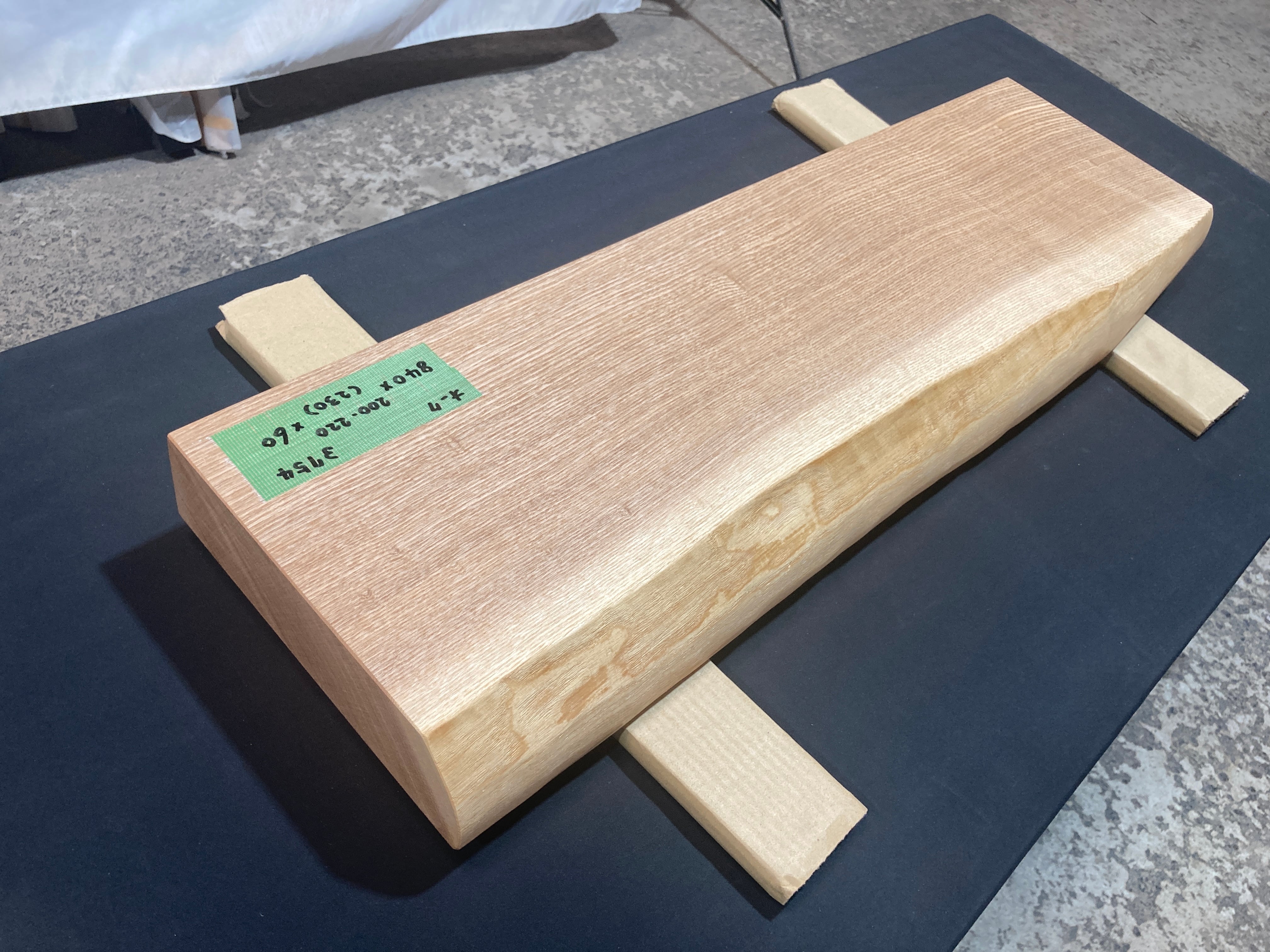 オーク3754 ナラ 一枚板無垢 乾燥材 840x200‐220x60mm カウンター 棚