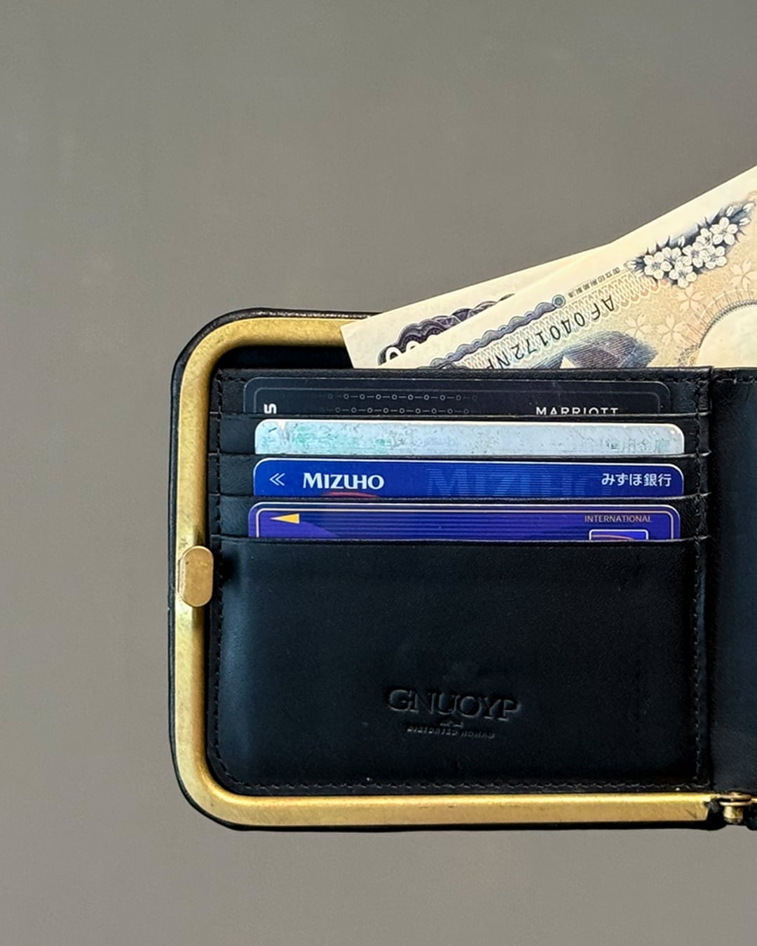 天溝折財布 BLACK （Frameless Bi-Fold Wallet – Organic Deer Leather