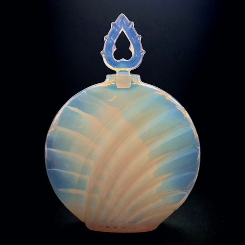 オパールセントガラスの香水瓶（丸型）