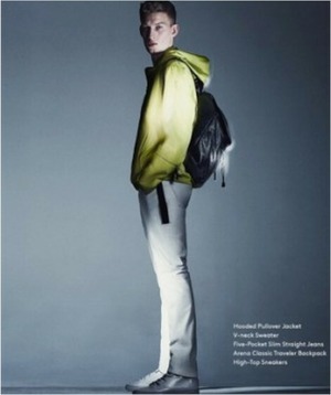 レア◆BALENCIAGA バレンシアガ ジップデザインフーディ ウィンドブレーカー マウンテンパーカー 黄◆ スポーツMIXにも大活躍のレアモデル 