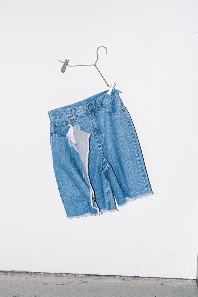 【kotohayokozawa】Slit Leg Denim Shorts