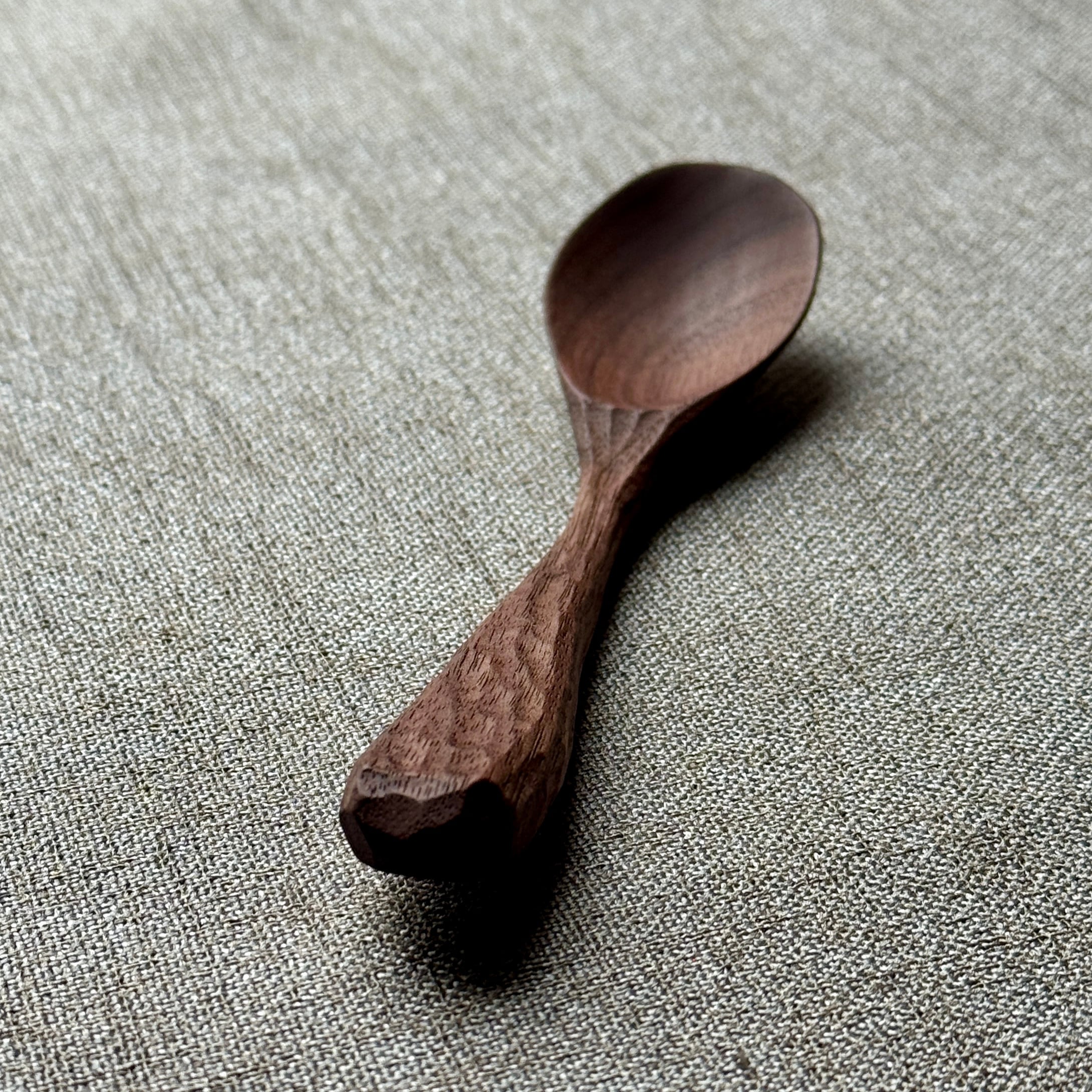 彫りこみスプーン〜知恵の木から SW-26 ウォールナット 無垢材