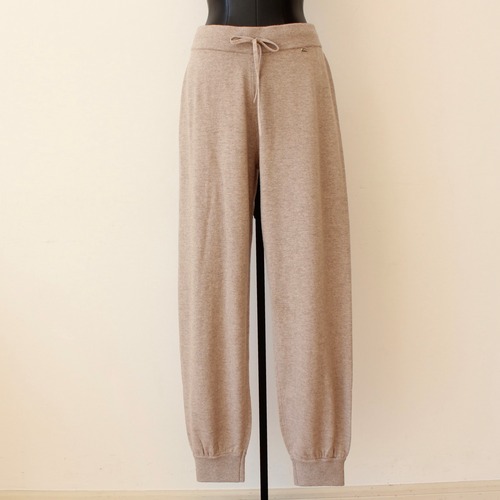 GAUDI ベージュウールカシミヤ混暖かジョガーイージーニットパンツ　 ITALY:521FD53001 ¥29.000➕tax