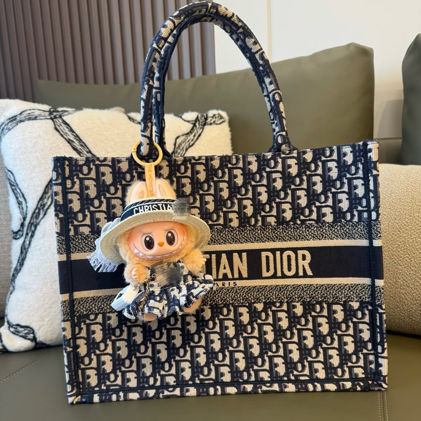 LABUBU ぬいぐるみ着 可愛い ワンピース 帽子 ぬい服 ラブブ 着せ替え