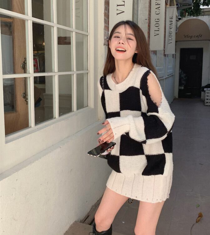 セーター オータムブラックホワイト格子柄プルオーバー トップス ロング 秋物 オフショルダー モンロー877417620