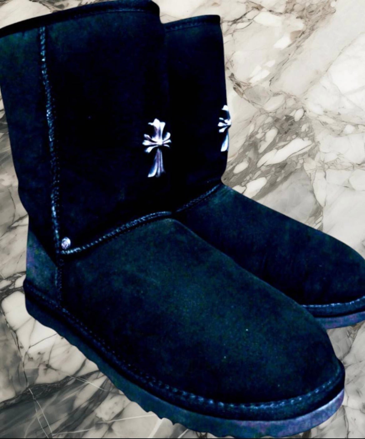 CHROME HEARTS クロムハーツ × UGG ムートンブーツ スモール CHクロス