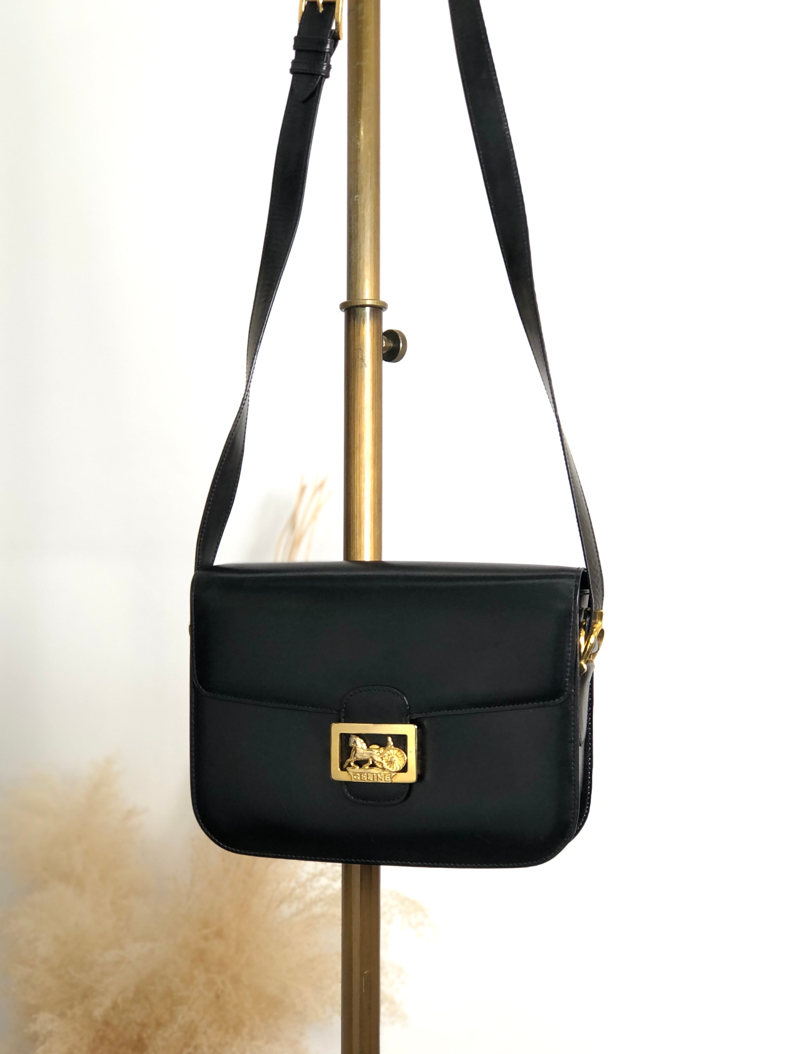 CELINE セリーヌ ショルダーバッグ ブラック ホースキャリッジ レザー vintage ヴィンテージ オールド jw6dji