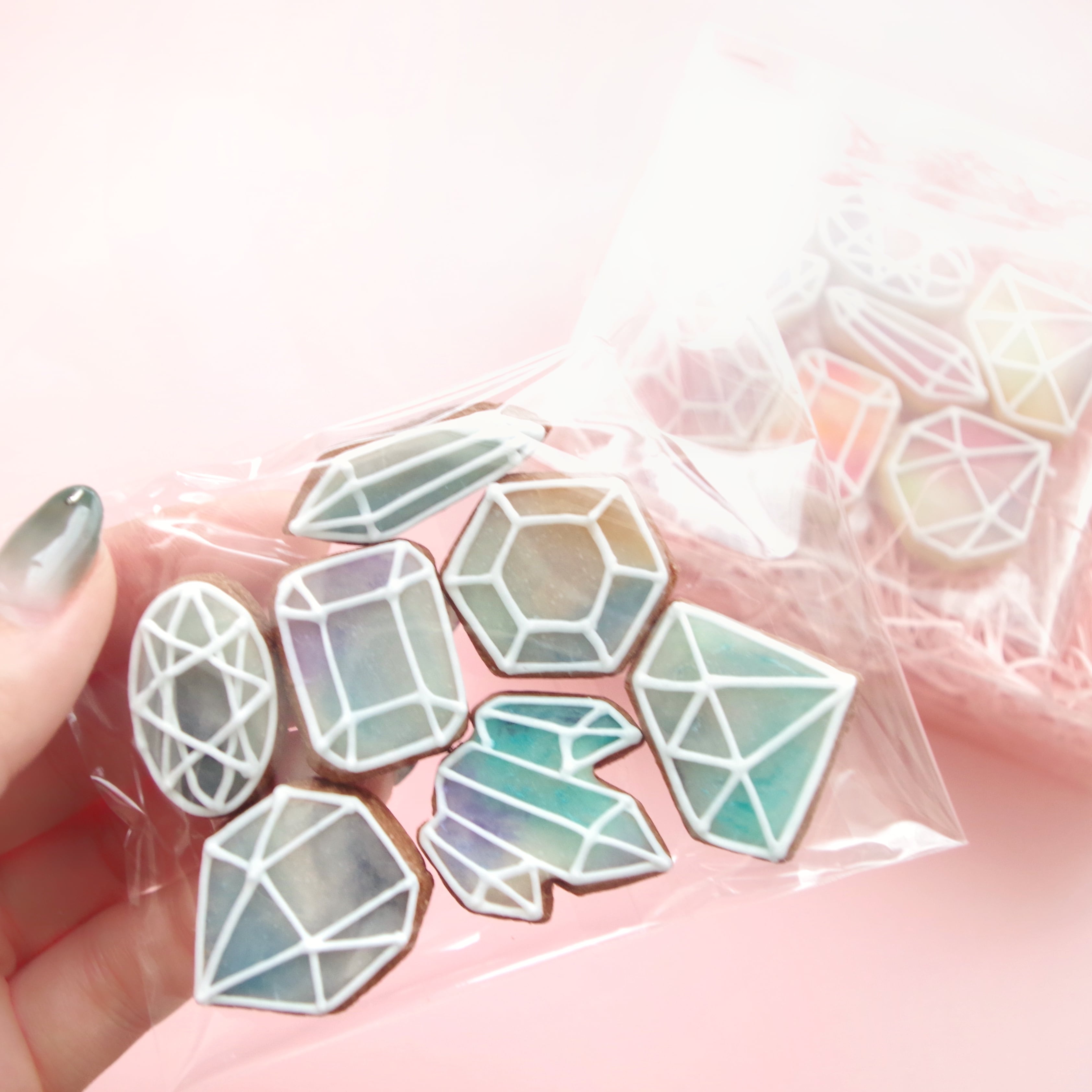 クリスタルジェムのアイシングクッキー | Francesca von Sweets