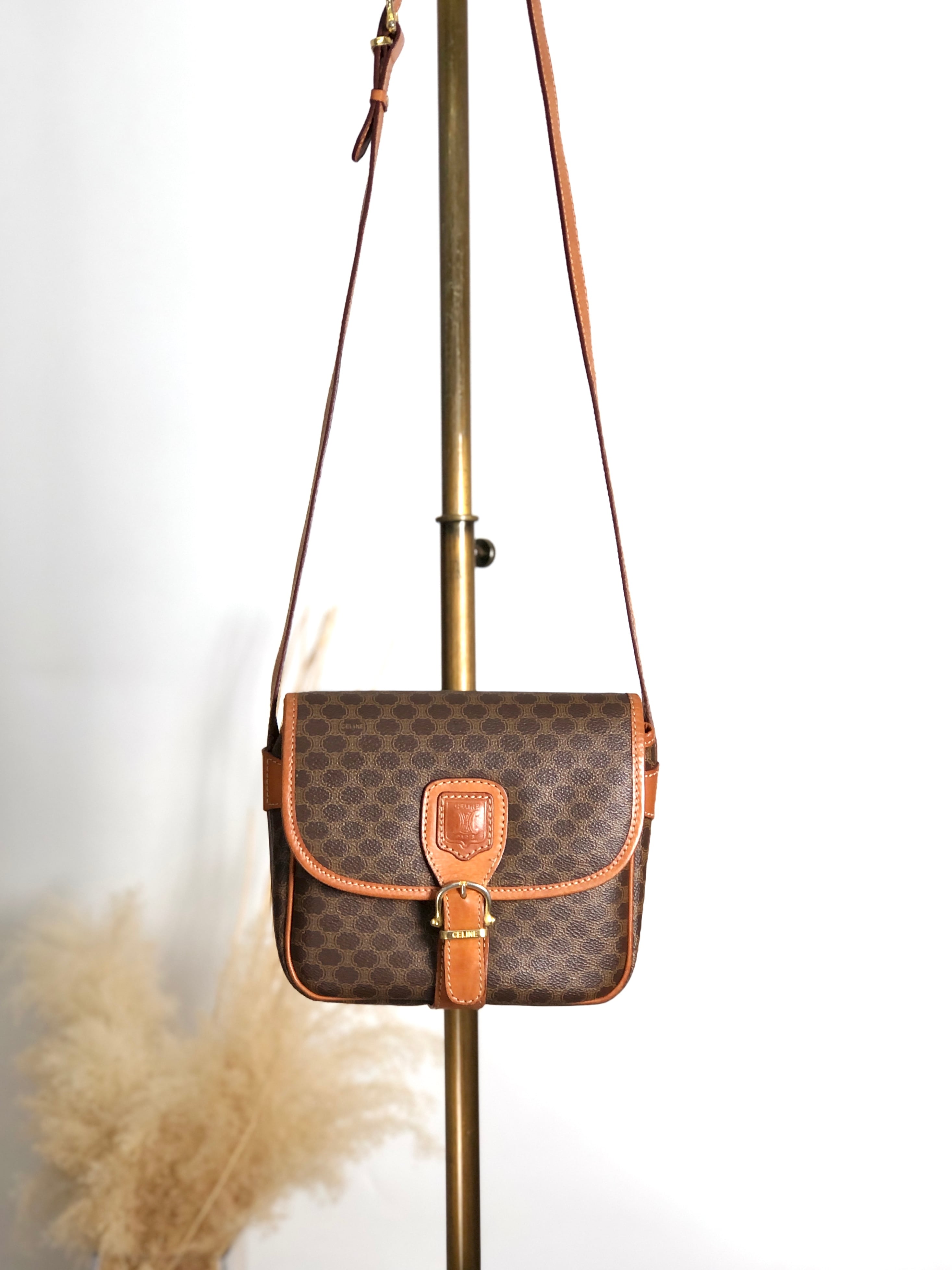 CELINE セリーヌ マカダム ショルダーバッグ ブラウン ブラゾン型押し PVCレザー フロントバックル vintage ヴィンテージ オールド tp4xhg