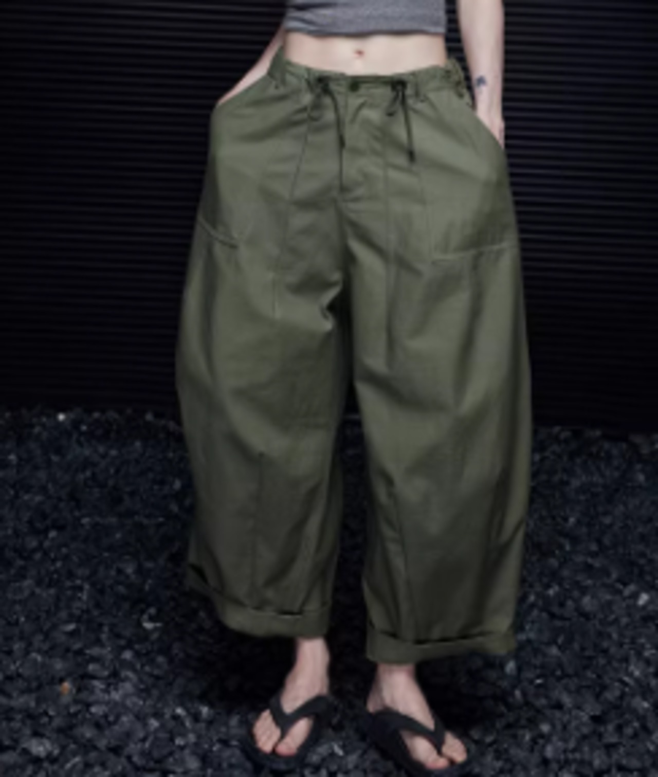 オリーブグリーンワークパンツ