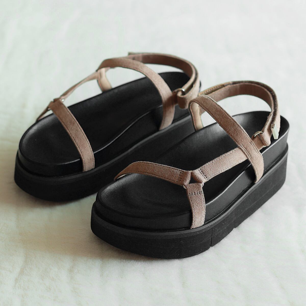 atelier brugge (アトリエ ブルージュ) エコヌバック プラットホームソール サンダル