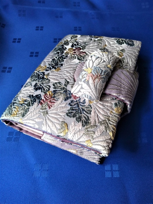 手織り西陣手縫い仕立て手帳カバー(A6・文庫本サイズーーー逸品物)