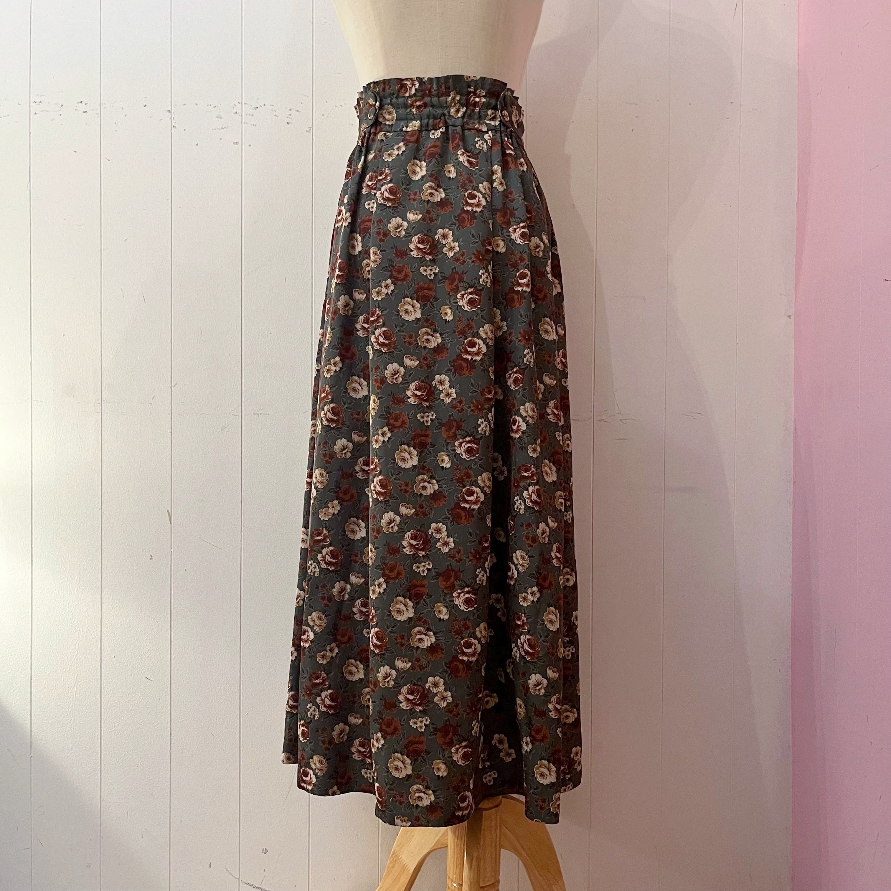 dark flower ribbon gather skirt