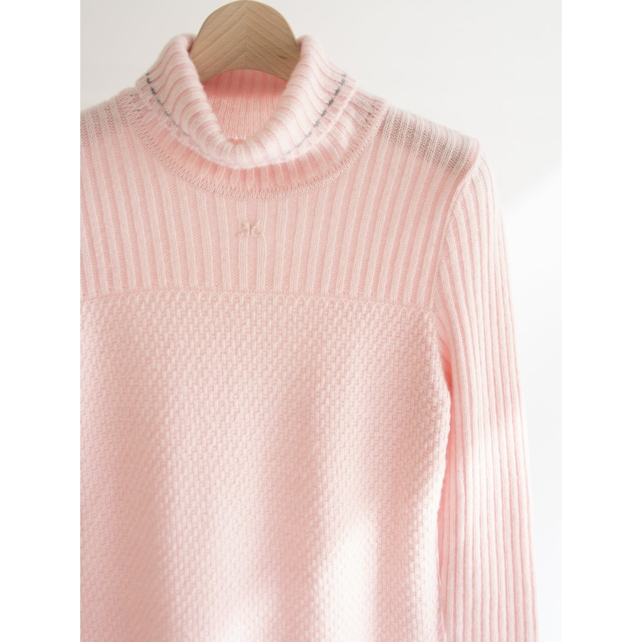 【courreges】Made in Japan Wool-Acrylic-Rayon High Neck Sweater（クレージュ 日本製ウールアクリルレーヨン ハイネックニット セーター）
