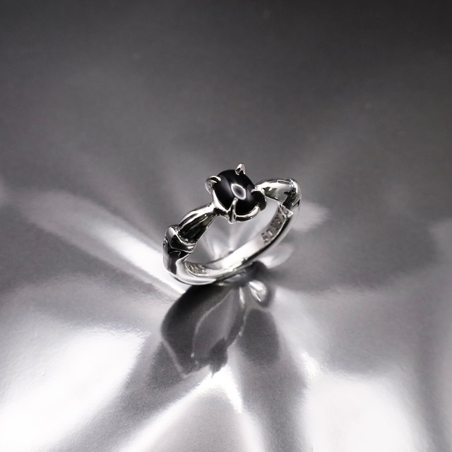TWIN CLAW RING with ONIX / ツインクロウリング・オニキス