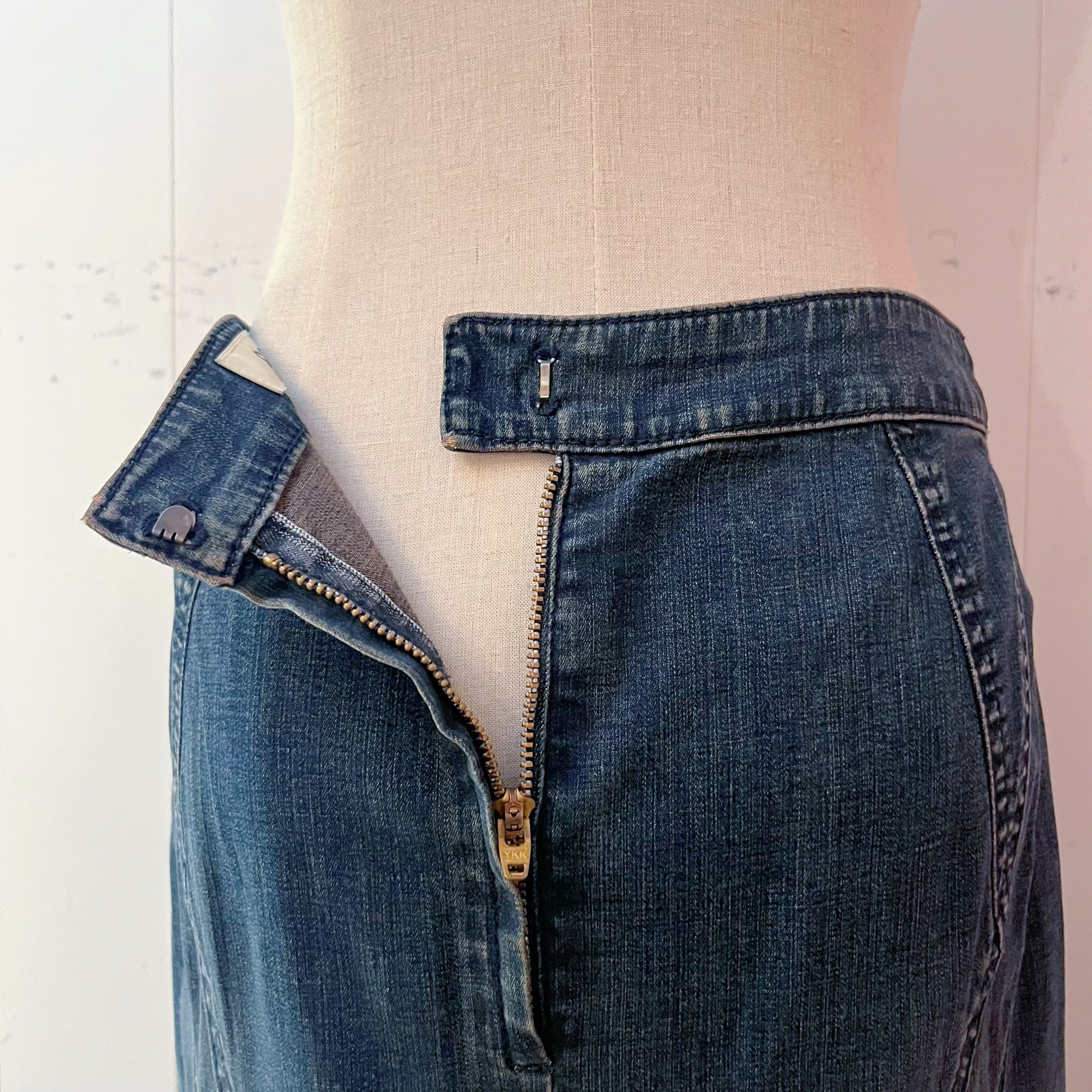 back button slit denim skirt
