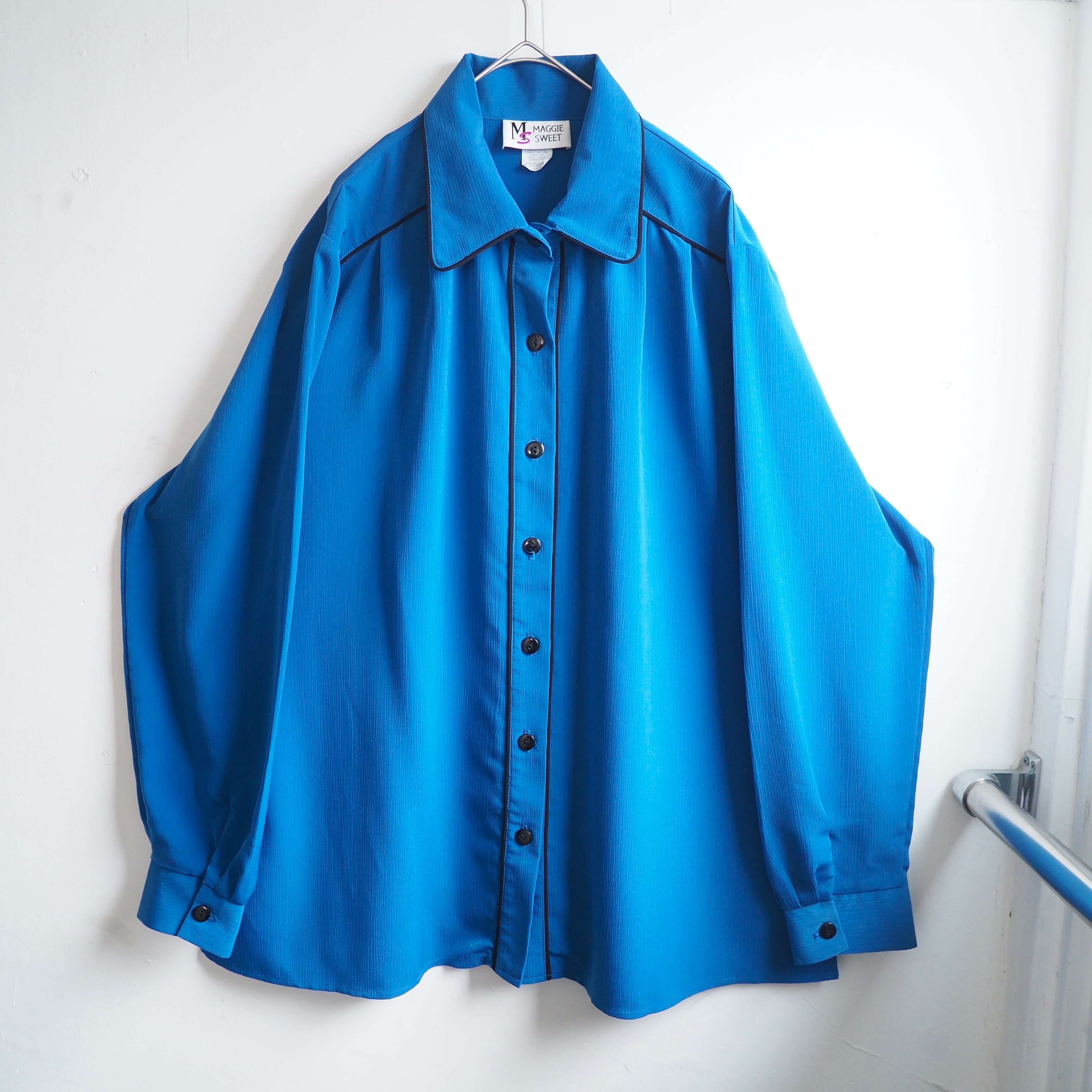 1990s Beautiful Turquoise Blue color vintage Drape loose pleats shirt (made in USA)