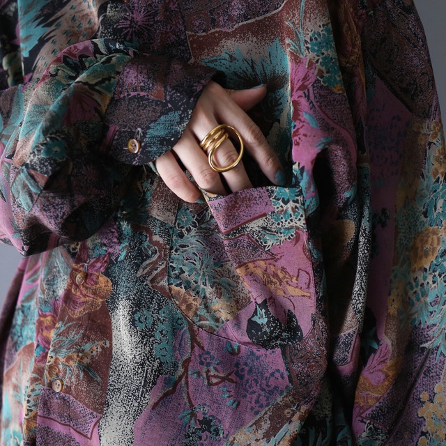 gloss fabric psychedelic poison pattern over silhouette shirt