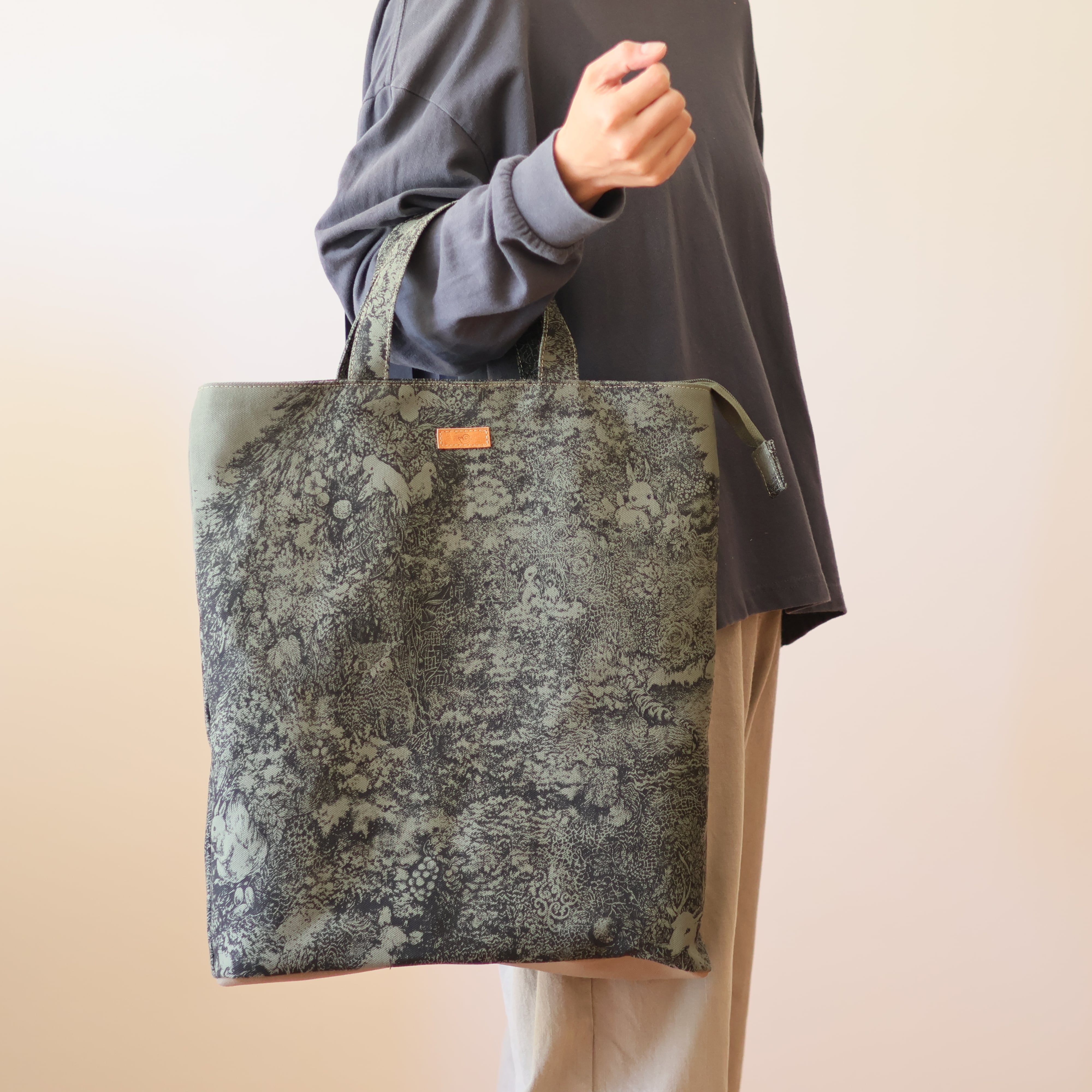 ずとまよ Vintage Tote Bag (Gray) トートバッグ メンズ向けレザー