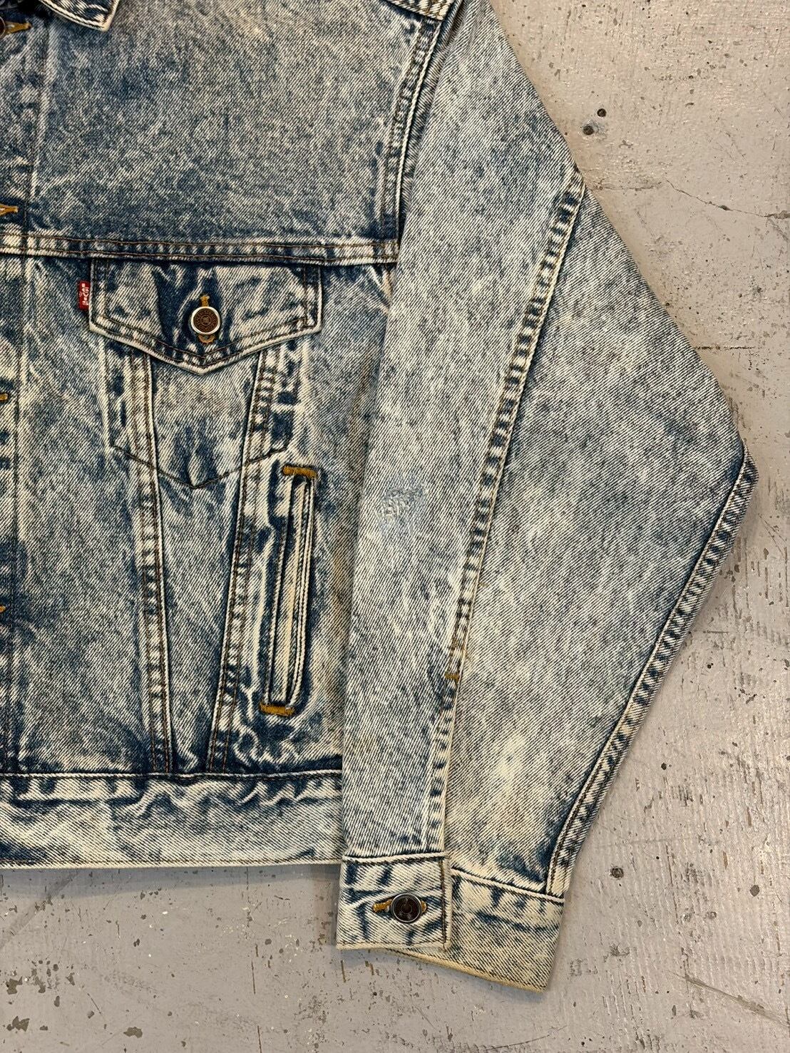 VINTAGE 80's LEVI'S 70508 CHEMICAL WASH DENIM JACKET | vintage