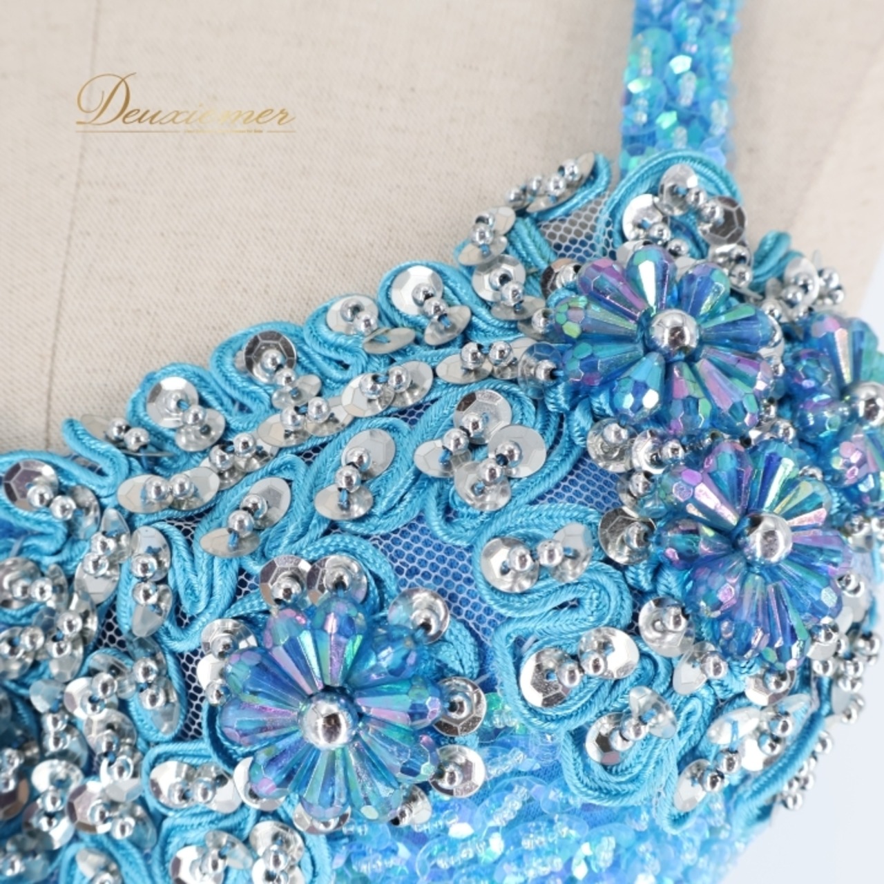 パーティドレス ワンピース ドレス ブルー系 水色 スパンコール ビーズ レース プリーツ ダンス パーティ 発表会 キャミソール 華やか おしゃれ ステージ 衣装 フォーマル ショー 女性用 かわいい