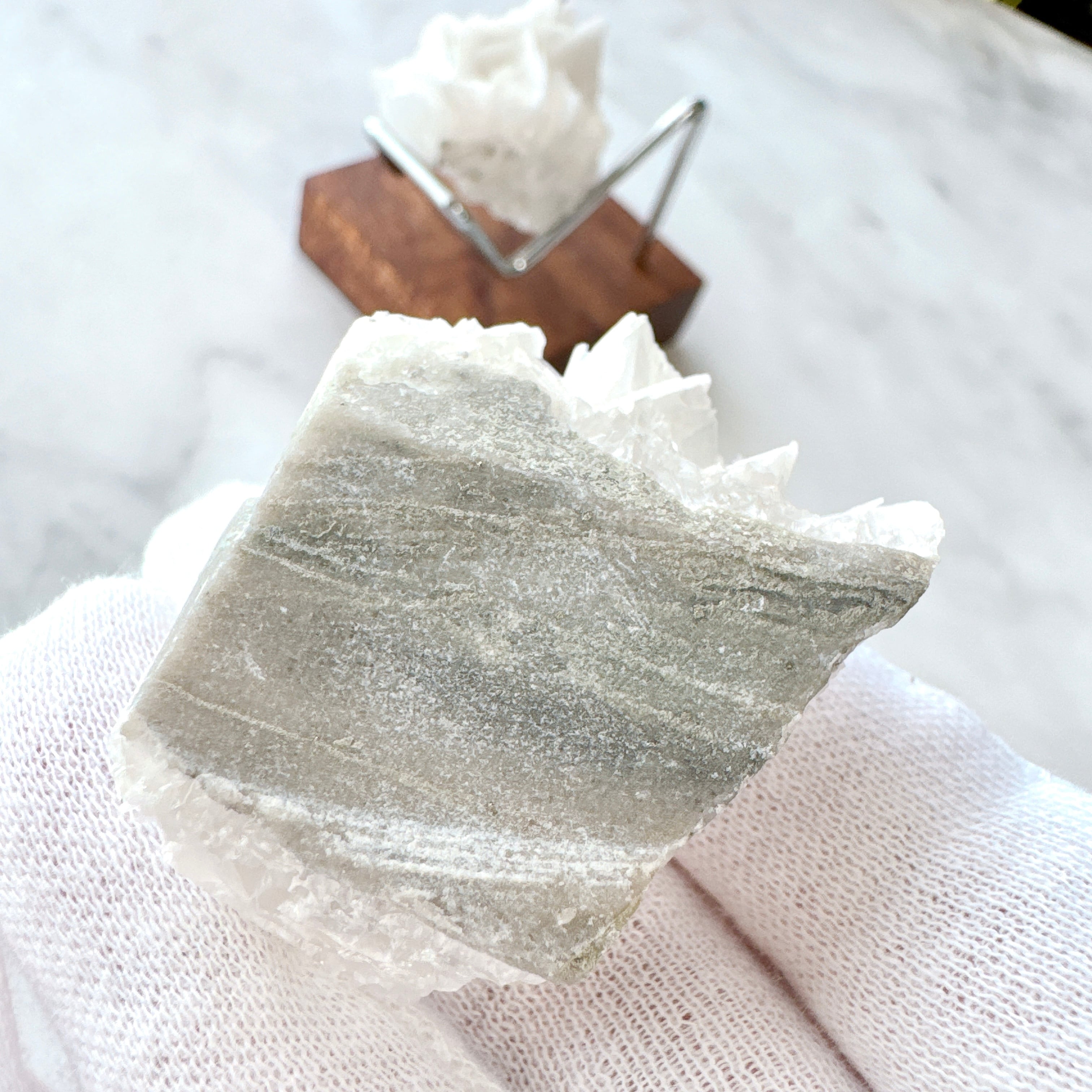 Special Item】ホワイトローズカルサイト クラスター 原石 天然石