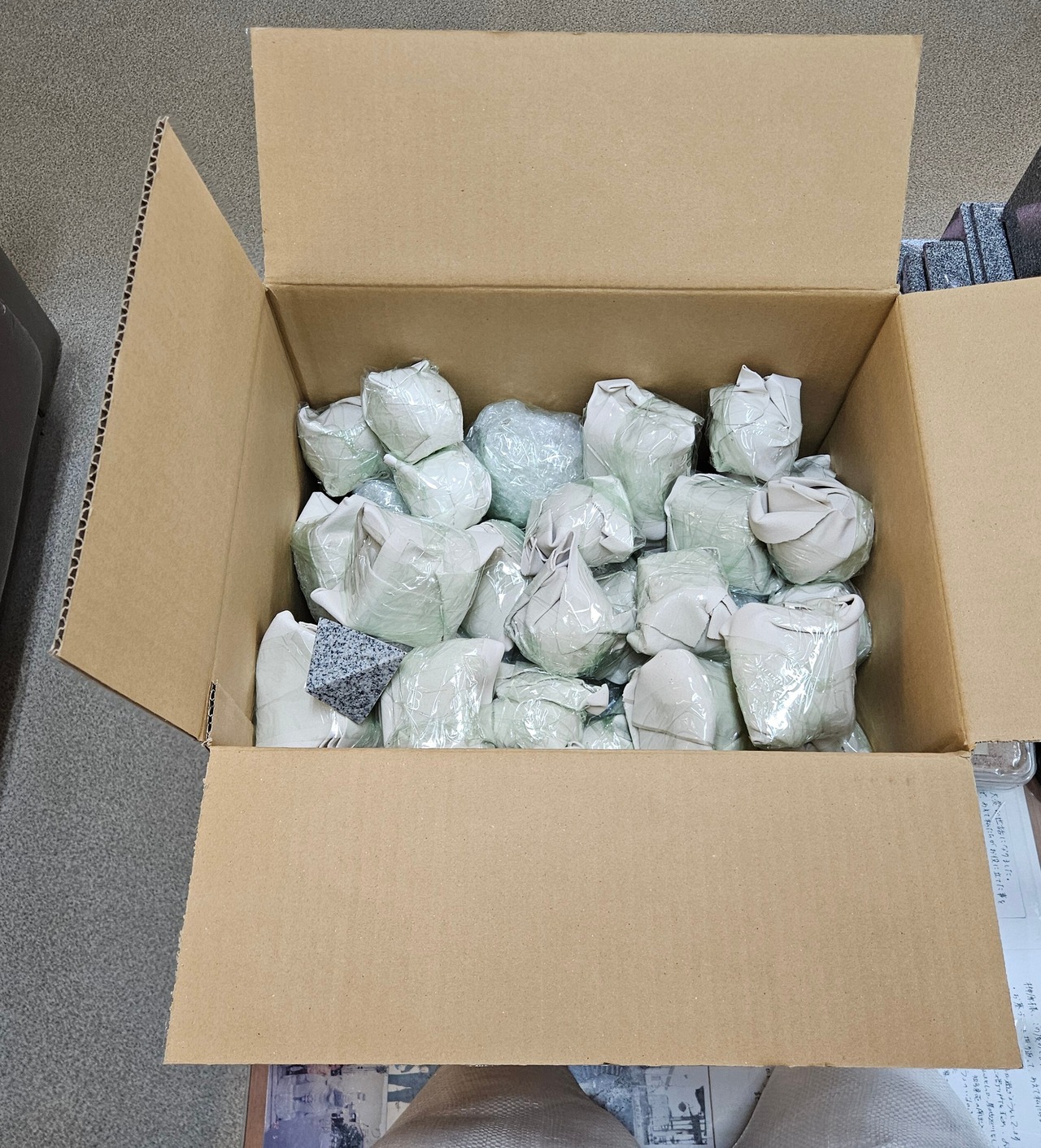 岡崎石工品端材詰め合わせ【5kg】