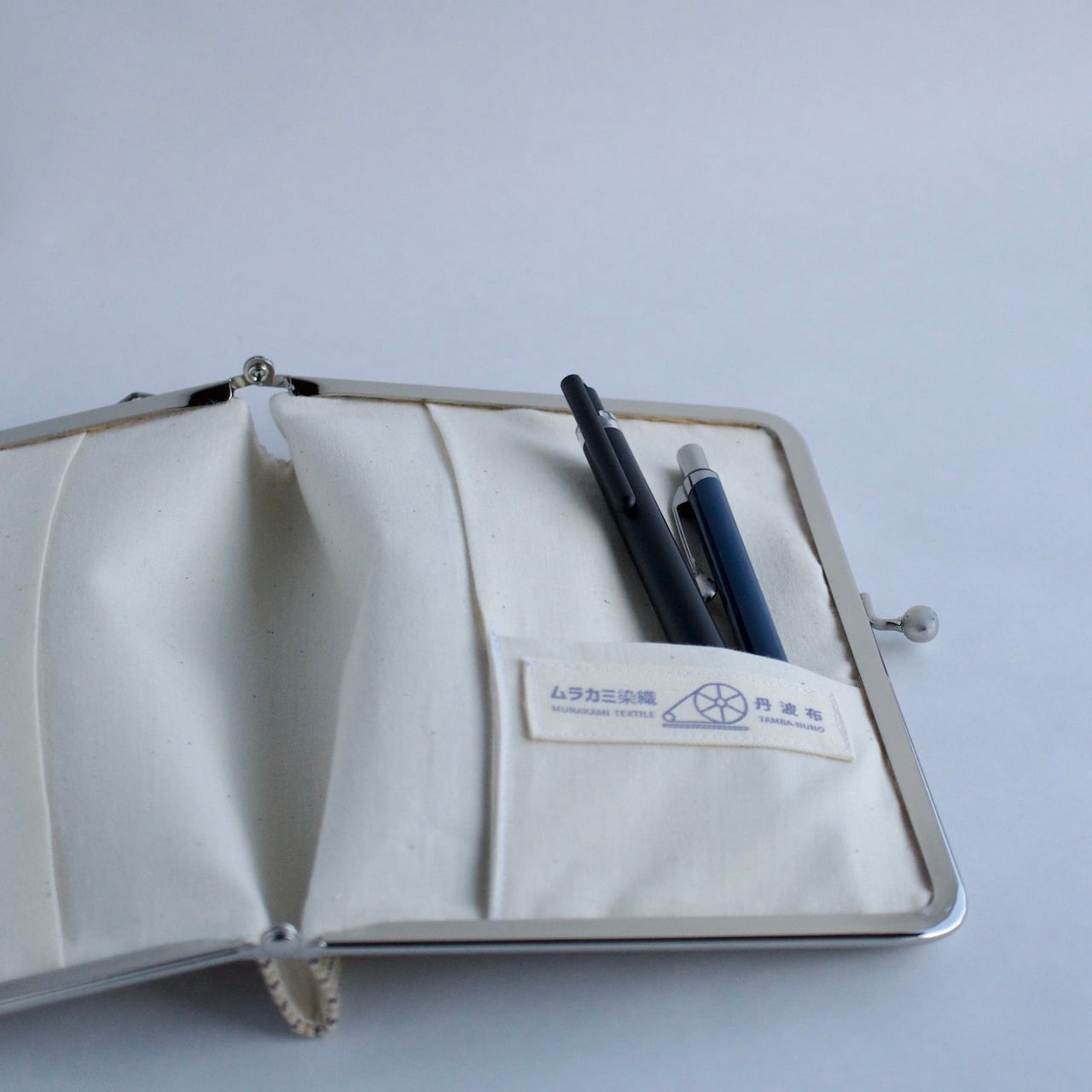 がまぐちのブックカバー（丹波栗） | 丹波布 -Tamba nuno -｜ムラカミ染織